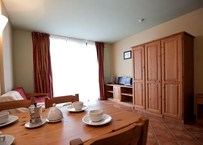 מלון דירות Stalle Lunghe 3*